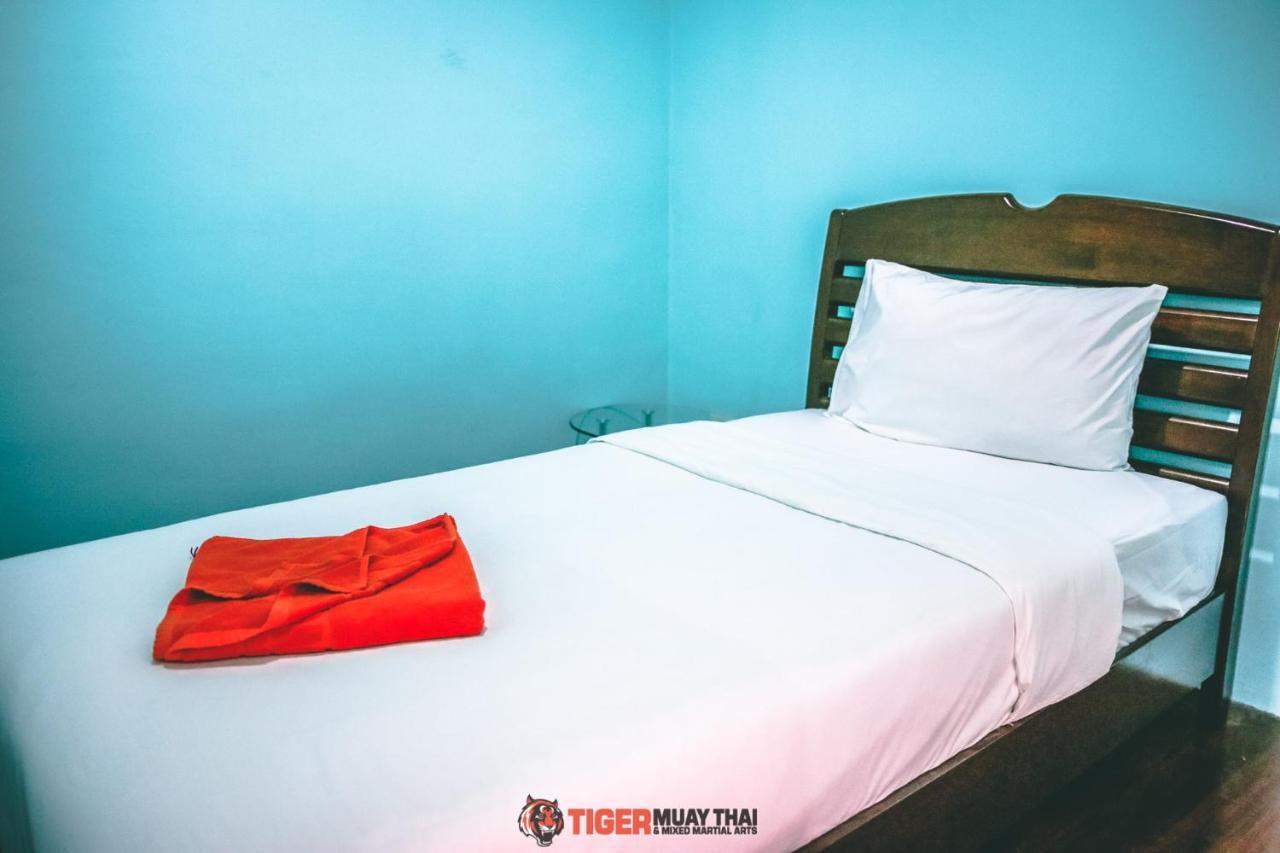 Tiger Hillside Phuket Exterior foto
