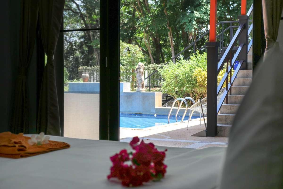 Tiger Hillside Phuket Exterior foto