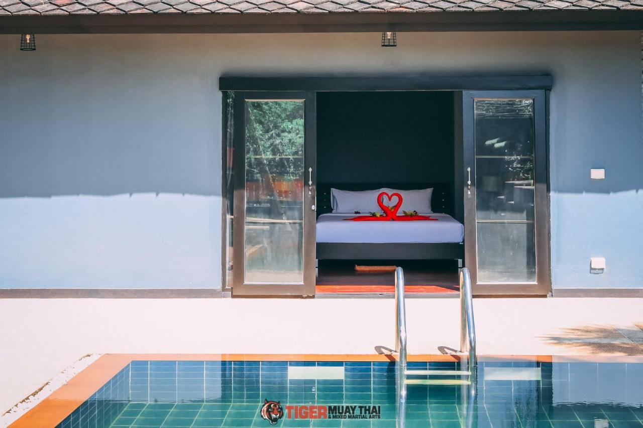 Tiger Hillside Phuket Exterior foto